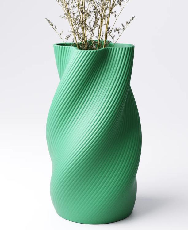 3D Printed Ribbed Vase: Modern Minimalist Home Decor
