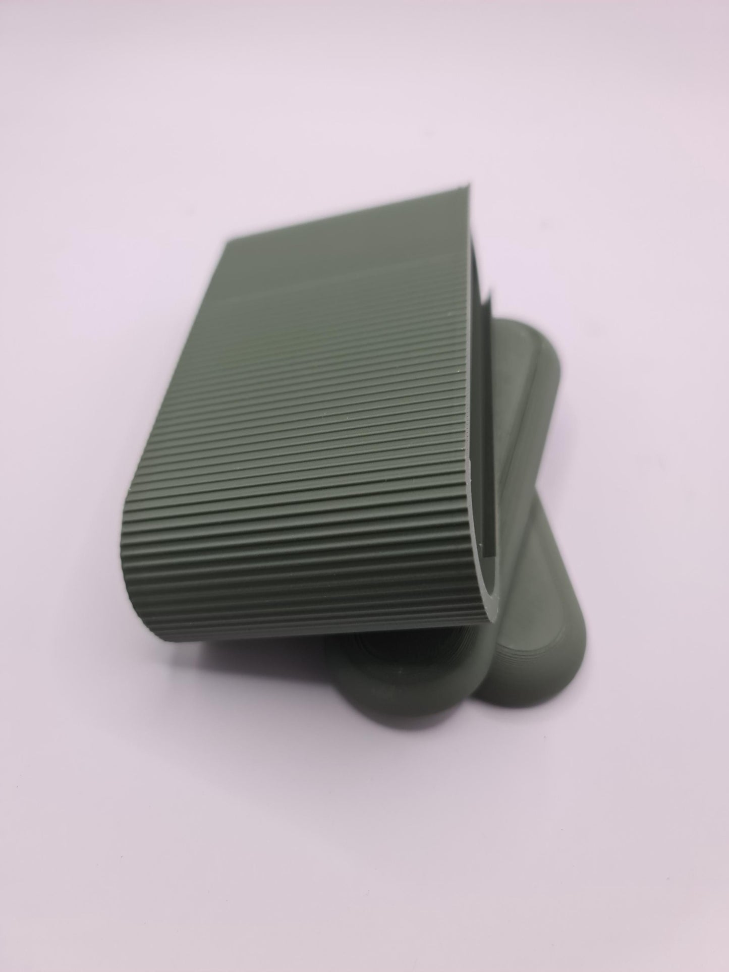 Compact Travel Soap Holder – Portable Soap Case with Secure Lid | Leak-Proof Soap Box for Travel, Gym, Camping, Holidays van life